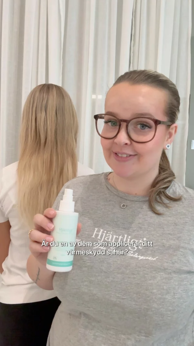 ❌ Applicerar du värmeskyddet såhär? Gör såhär istället! Både över och underhåret behöver värmeskydd, så glöm inte att applicera värmeskydd i hela håret nästa gång!

#tips #hårtips #värmeskydd #heatprotection #ecoheatprotection